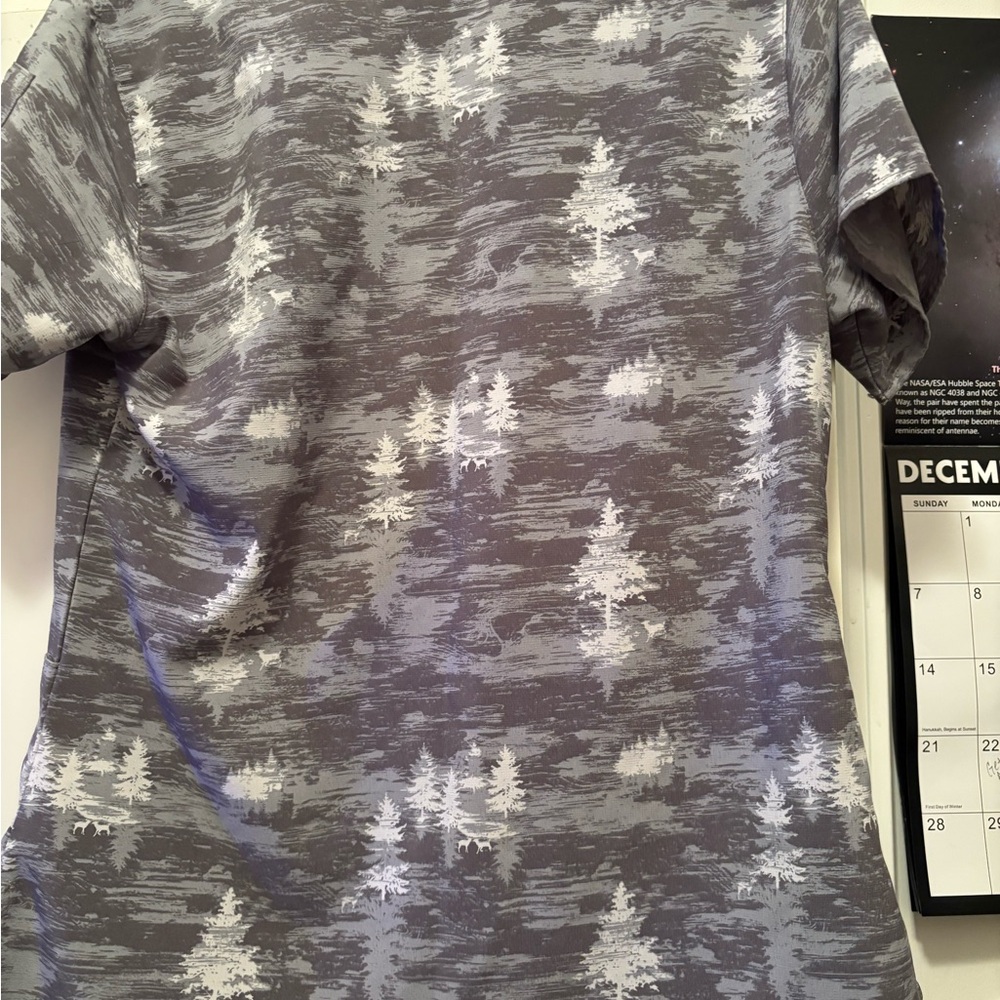 Women’s Gray Scrub Top size small